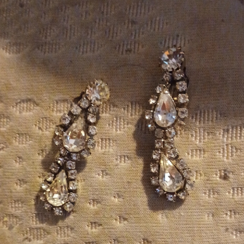 Elegant Silver Drop Earrings